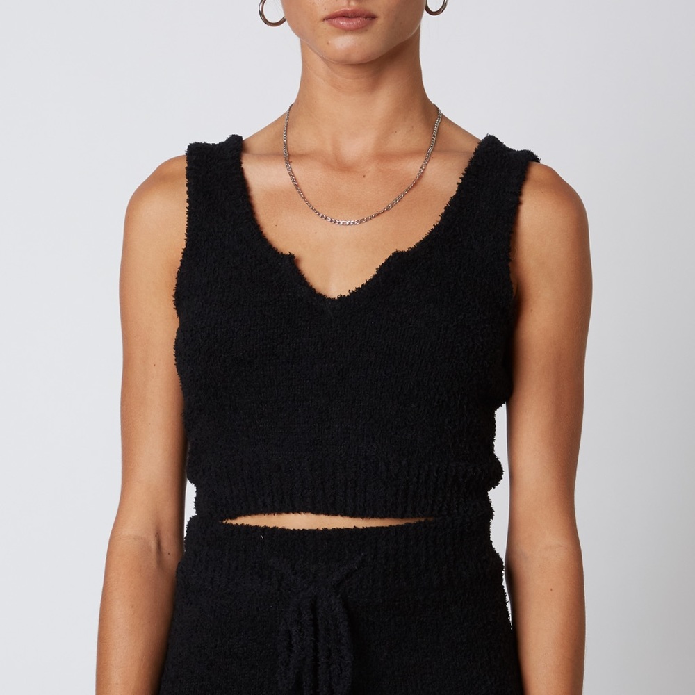 NIA Notched Sweater Tank - Black